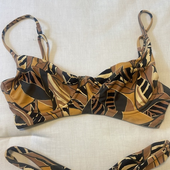 Boys + Arrows Bikini - Picture 2 of 7